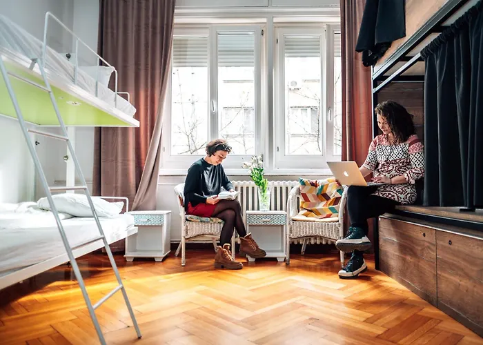 比昂咖人啊扎卡旅馆 * 贝尔格莱德